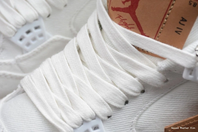x Levi's AO2571-100 Jordan 'White' Air 4 0812